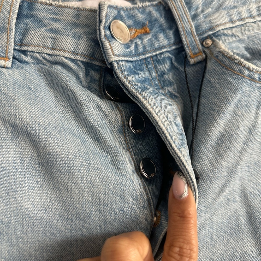 Zara High Rise Shorts - Picture 4 of 5